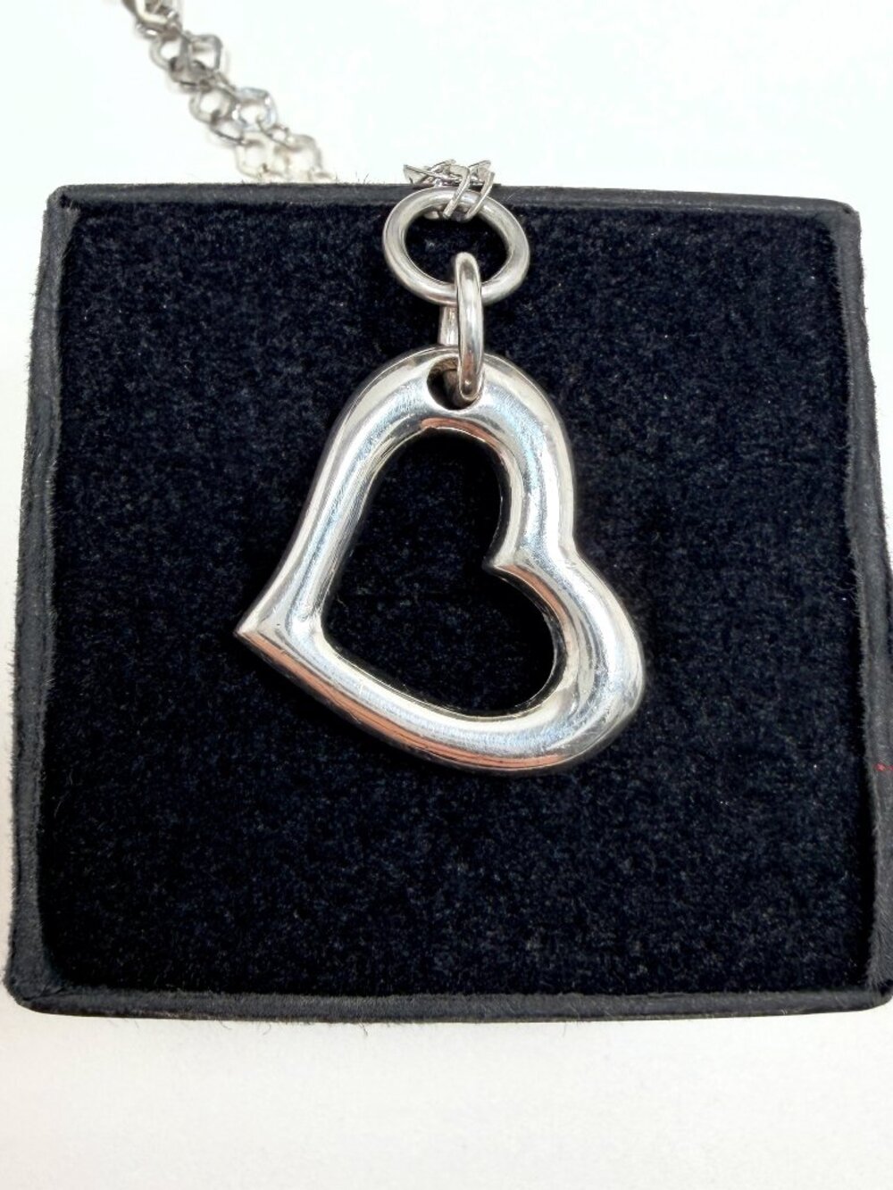 925 Sterling Silver Vintage Heart Pendant Necklace (16 inch) (8 grams)